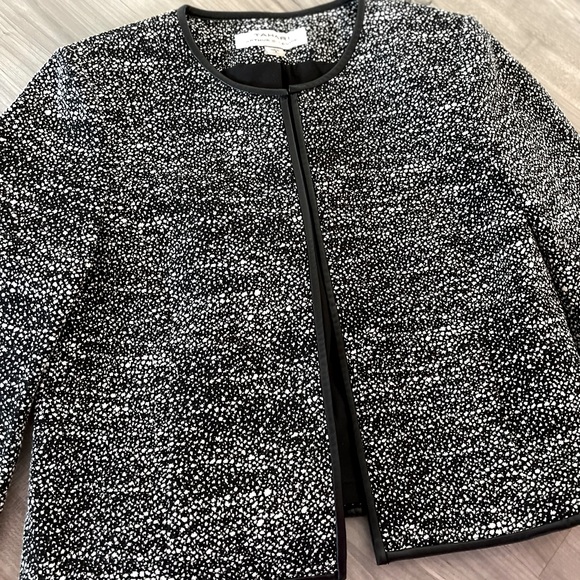 Tahari ASL Jackets & Blazers - Tahari Arthur S. Levine Spotted Blazer
